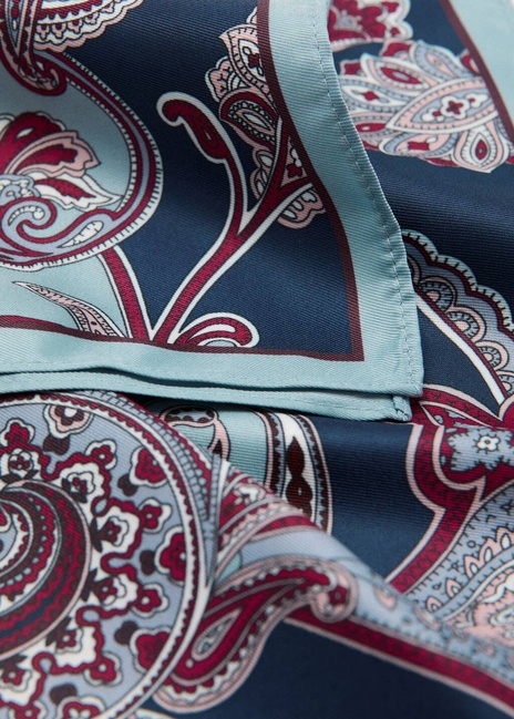 Фото ракурс 2 - Жіночий блакитний шарф Mango артикул 27081194 52 2 season