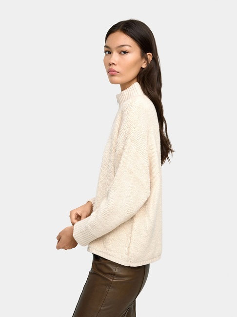 Фото ракурс 3 - Женский молочный кардиган Parfois артикул 241307 _EC FW2025