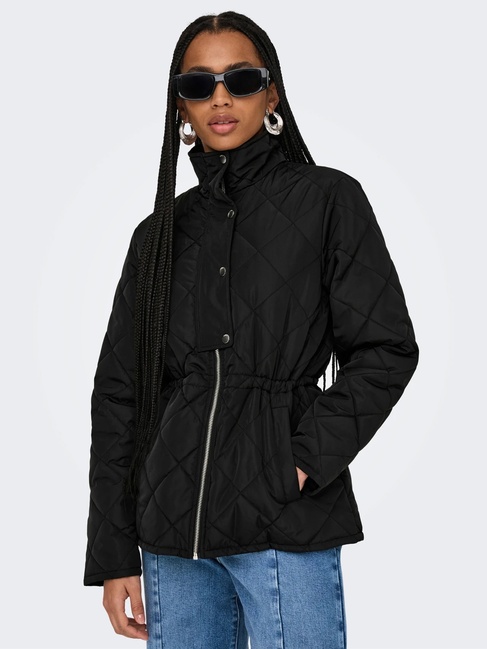 Жіноча чорна куртка Only артикул 15354432 Black FW2025 Фото ракурс 6 - Жіноча чорна куртка Only артикул 15354432 Black FW2025