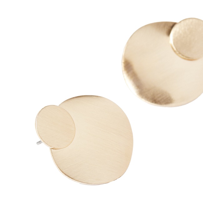 Жіночі золоті сережки Parfois артикул 216235 _GD FW2025 Фото ракурс 2 - Жіночі золоті сережки Parfois артикул 216235 _GD FW2025