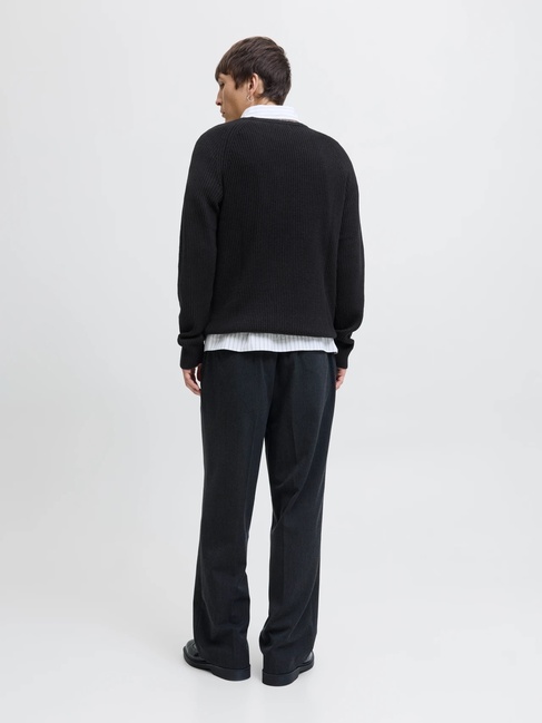 Чоловічий чорний джемпер Jack & Jones артикул 12278916 Black FW2025 Фото ракурс 2 - Чоловічий чорний джемпер Jack & Jones артикул 12278916 Black FW2025