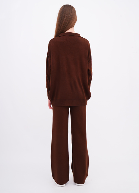 Фото ракурс 2 - Жіночі коричневі штани EQUILIBRI артикул W391 040 200 Brown FW2025