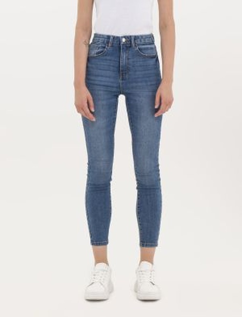 Фото ракурс 1 - Женские синие джинсы Piazza Italia  артикул 06770 Denim SS2024