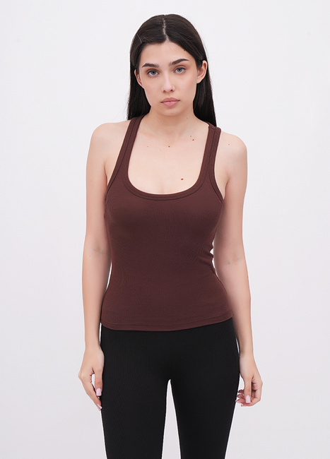 Жіноча коричнева майка EQUILIBRI артикул W211 020 000 Brown SS2026 Фото ракурс 1 - Жіноча коричнева майка EQUILIBRI артикул W211 020 000 Brown SS2026