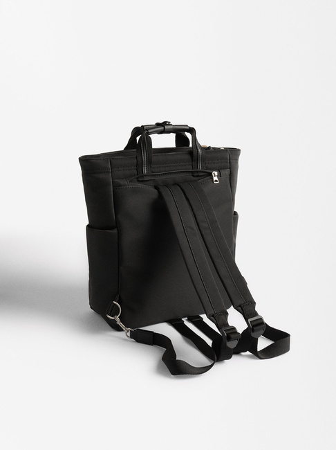 Фото ракурс 2 - Жіночий чорний рюкзак Parfois артикул 228707 _BK SS2025