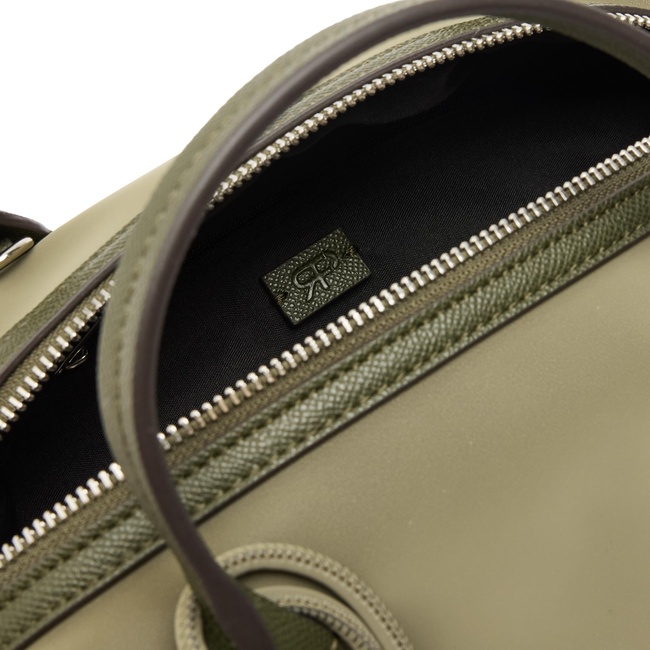 Жіноча зелена сумка Parfois артикул 241328 _KK FW2025 Фото ракурс 4 - Жіноча зелена сумка Parfois артикул 241328 _KK FW2025