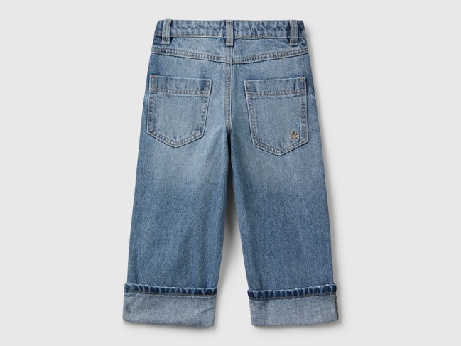 Синие джинсы для мальчиков Benetton артикул 4AW7GE02R.P 901 25A Фото ракурс 2 - Синие джинсы для мальчиков Benetton артикул 4AW7GE02R.P 901 25A