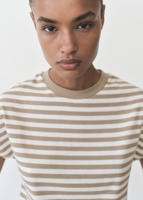 Фото ракурс 4 - Женская хаки футболка Mango артикул 87055759 37 8 season