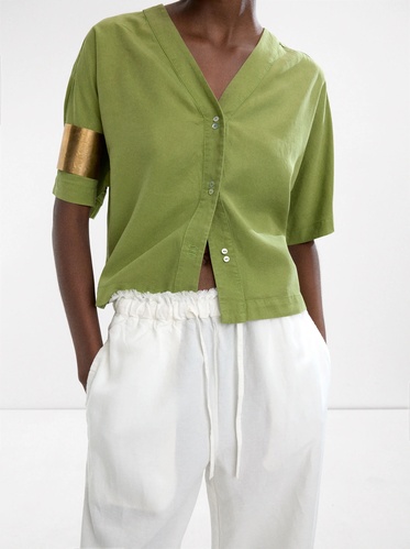 Фото ракурс 1 - Жіноча зелена сорочка Parfois артикул 236766 _GN FW2025