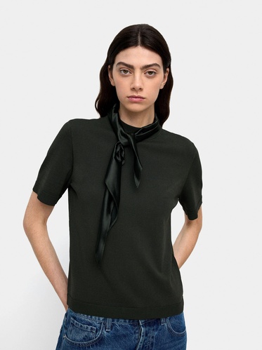 Фото ракурс 1 - Жіноча зелена блузка Parfois артикул 240317 _KK FW2025