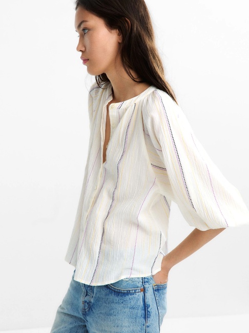 Жіноча молочна сорочка Parfois артикул 232953 _EC FW2025 Фото ракурс 5 - Жіноча молочна сорочка Parfois артикул 232953 _EC FW2025