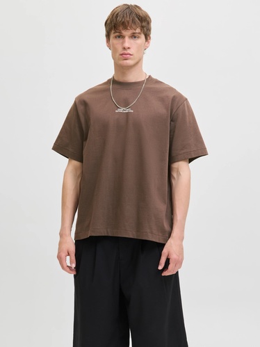 Фото ракурс 1 - Чоловіча коричнева футболка Jack & Jones артикул 12283351 Seal brown FW2025