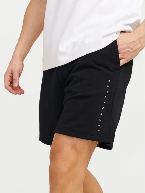 Чоловічі чорні шорти Jack & Jones артикул 12248831 Black SS2025 Фото ракурс 4 - Чоловічі чорні шорти Jack & Jones артикул 12248831 Black SS2025