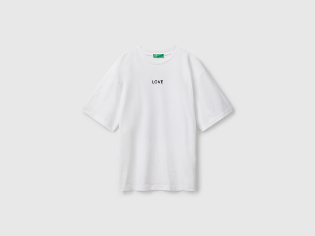 Мужская белая футболка Benetton артикул 3MI5U10AX 901 25A Фото ракурс 5 - Мужская белая футболка Benetton артикул 3MI5U10AX 901 25A