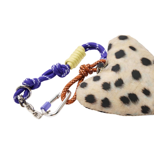 Фото ракурс 2 - Женский молочный брелок Parfois артикул 240800 _EC FW2025