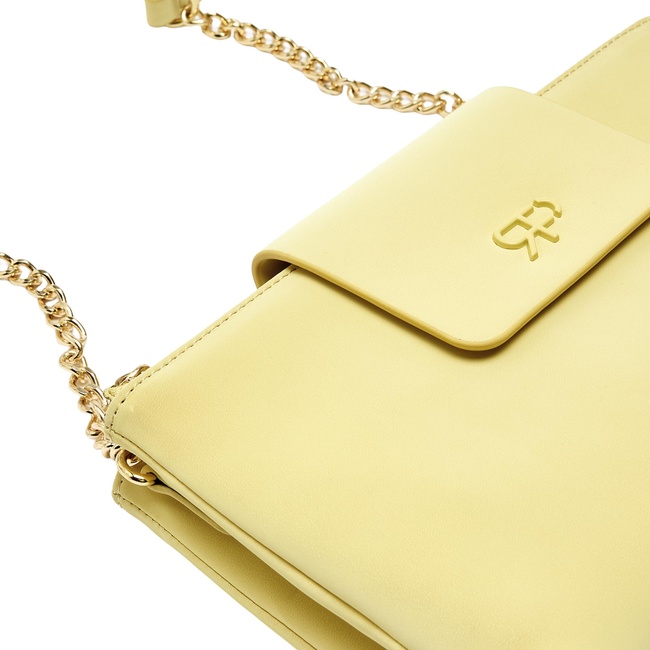 Женская желтая сумка Parfois артикул 237676 _YL FW2025 Фото ракурс 3 - Женская желтая сумка Parfois артикул 237676 _YL FW2025