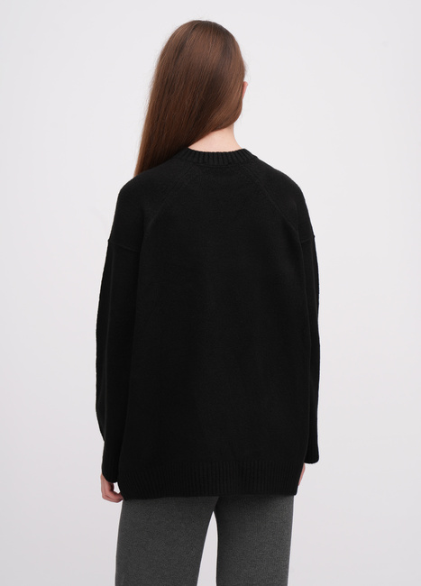 Женский черный свитер EQUILIBRI артикул W342 078 000 Black FW2025 Фото ракурс 2 - Женский черный свитер EQUILIBRI артикул W342 078 000 Black FW2025