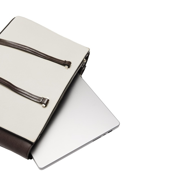 Женская молочная сумка Parfois артикул 241304 _EC FW2025 Фото ракурс 4 - Женская молочная сумка Parfois артикул 241304 _EC FW2025