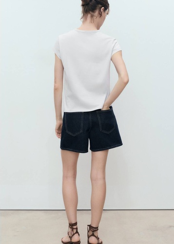 Фото ракурс 2 - Жіноча блакитна футболка Mango артикул 17081216 52 1 season