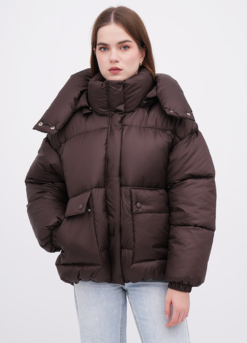 Фото ракурс 1 - Жіноча коричнева куртка EQUILIBRI артикул W172 012 000 Brown FW2025