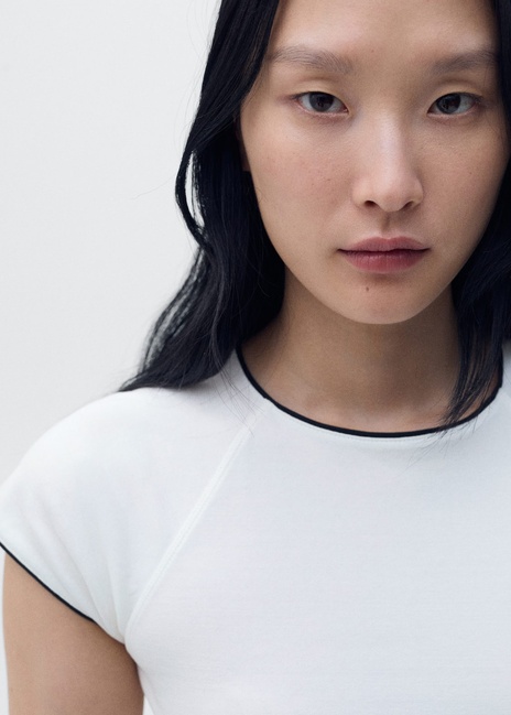 Жіноча біла футболка Mango артикул 87099211 01 8 season Фото ракурс 4 - Жіноча біла футболка Mango артикул 87099211 01 8 season