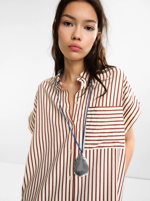 Жіноча коричнева сукня Parfois артикул 231804 _BR FW2025 Фото ракурс 4 - Жіноча коричнева сукня Parfois артикул 231804 _BR FW2025