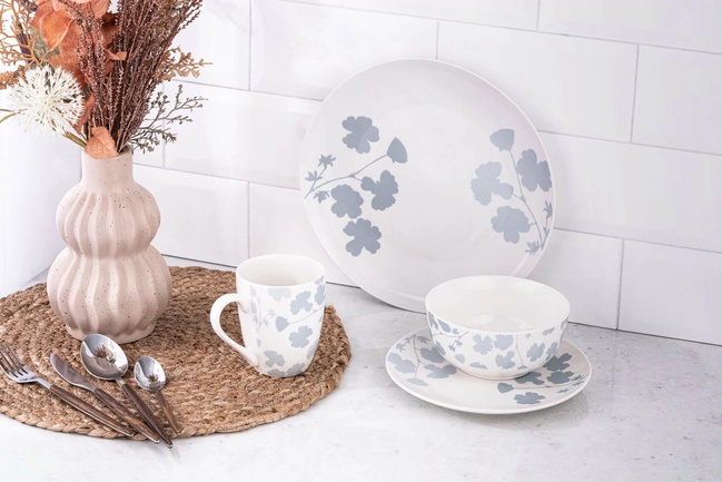 Фото ракурс 5 - Біла тарілка обідня Ardesto артикул AR0427CWB No color FW2025