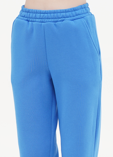 Фото ракурс 3 - Женские синие штаны EQUILIBRI артикул NOS FL Jogger Blue FW2024