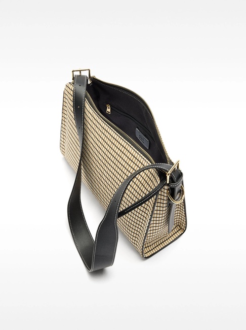 Фото ракурс 3 - Жіноча чорна сумка Parfois артикул 231431 _BK SS2025