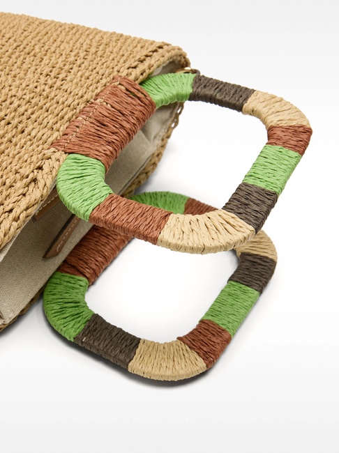 Жіноча бежева сумка Parfois артикул 229867 NCS SS2025 Фото ракурс 3 - Жіноча бежева сумка Parfois артикул 229867 NCS SS2025