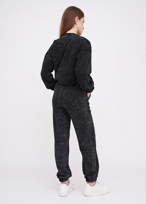 Жіночі сірі штани EQUILIBRI артикул W291 022 202 FUME FW2025 Фото ракурс 4 - Жіночі сірі штани EQUILIBRI артикул W291 022 202 FUME FW2025