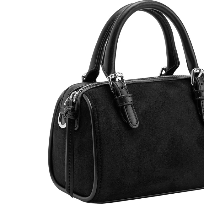 Женская черная сумка Parfois артикул 241322 _BK FW2025 Фото ракурс 3 - Женская черная сумка Parfois артикул 241322 _BK FW2025