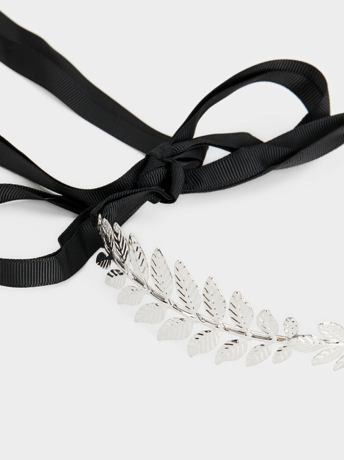 Женская серебряная заколка Parfois артикул 165532 _SV SS2025 Фото ракурс 2 - Женская серебряная заколка Parfois артикул 165532 _SV SS2025