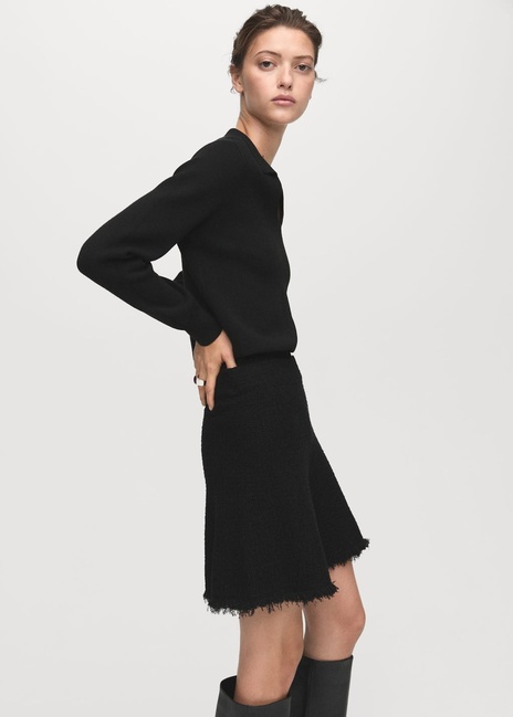 Жіноча чорна спiдниця Mango артикул 17075824 99 1 season Фото ракурс 5 - Жіноча чорна спiдниця Mango артикул 17075824 99 1 season