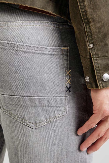 Фото ракурс 5 - Чоловічі сірі джинси SCOTCH & SODA артикул 183204 030 FW2025