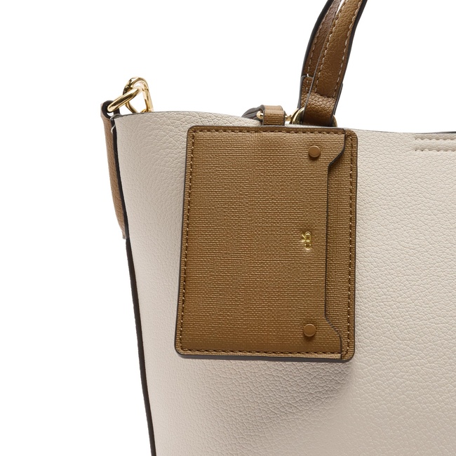 Фото ракурс 3 - Женская молочная сумка Parfois артикул 231283 _EC FW2025