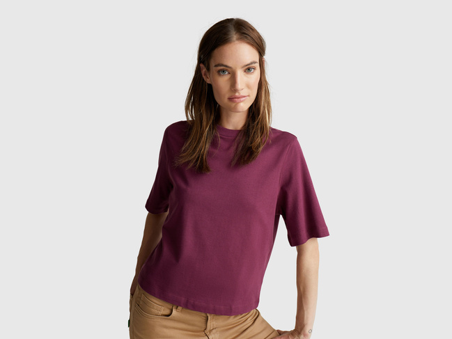 Жіноча бордова футболка Benetton артикул 3BL0E17G5 1D3 25A Фото ракурс 1 - Жіноча бордова футболка Benetton артикул 3BL0E17G5 1D3 25A