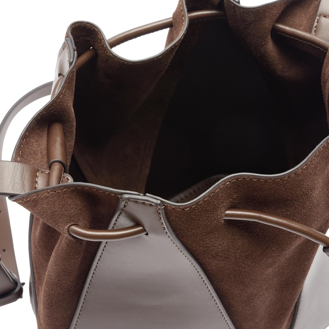 Жіноча коричнева сумка Parfois артикул 240753 _BN FW2025 Фото ракурс 4 - Жіноча коричнева сумка Parfois артикул 240753 _BN FW2025