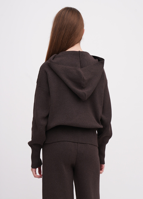 Фото ракурс 2 - Жіноча коричнева олімпійка EQUILIBRI артикул W391 052 100 Mocco FW2025