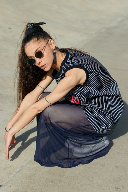 Жіноча синя спiдниця EQUILIBRI артикул NW291003 200 NAVY BLUE SS2025 Фото ракурс 3 - Жіноча синя спiдниця EQUILIBRI артикул NW291003 200 NAVY BLUE SS2025