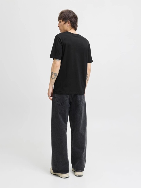 Чоловіча чорна футболка Jack & Jones артикул 12279535 Black FW2025 Фото ракурс 2 - Чоловіча чорна футболка Jack & Jones артикул 12279535 Black FW2025