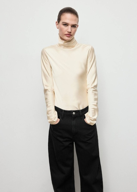 Фото ракурс 4 - Женские черные джинсы Mango артикул 17076361 TN 1 season