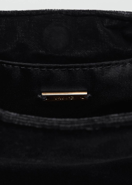 Жіноча чорна сумка Mango артикул 27061199 99 2 season Фото ракурс 4 - Жіноча чорна сумка Mango артикул 27061199 99 2 season