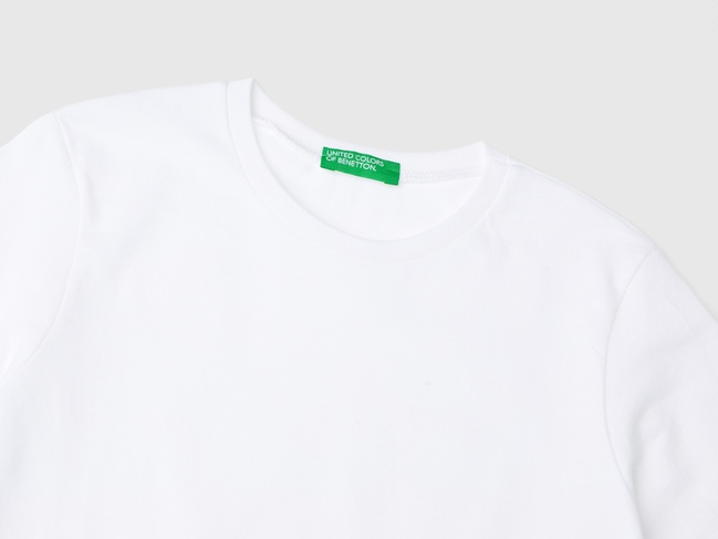 Фото ракурс 3 - Біла футболка для хлопчиків Benetton артикул 3I1XG106Z.P 101 24A