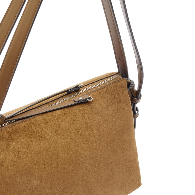 Жіноча коричнева сумка Parfois артикул 238418 _CA FW2025 Фото ракурс 3 - Жіноча коричнева сумка Parfois артикул 238418 _CA FW2025