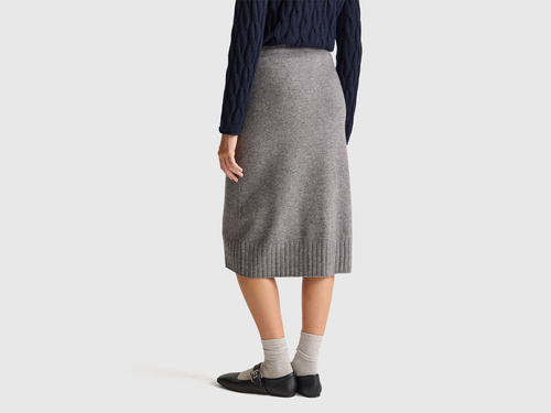 Фото ракурс 2 - Женская серая юбка Benetton артикул 112HD001V 572 25A