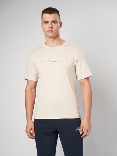 Фото ракурс 1 - Чоловіча бежева футболка Jack & Jones артикул 12284422 moonbeam FW2025