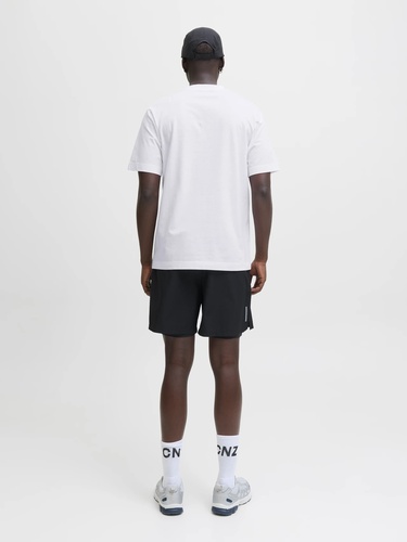 Фото ракурс 2 - Мужская белая футболка Jack & Jones артикул 12286300 bright white FW2025