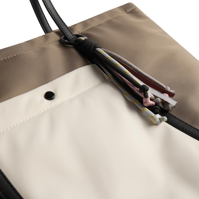 Жіноча коричнева сумка Parfois артикул 228691 _CA SS2025 Фото ракурс 3 - Жіноча коричнева сумка Parfois артикул 228691 _CA SS2025