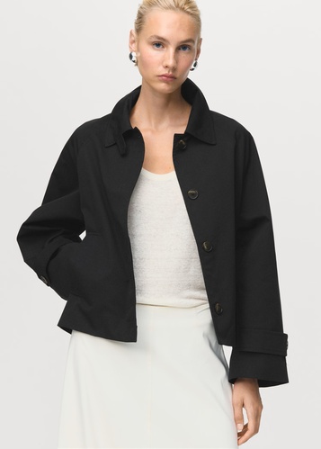 Фото ракурс 1 - Жіночий чорний плащ Mango артикул 17075152 99 1 season